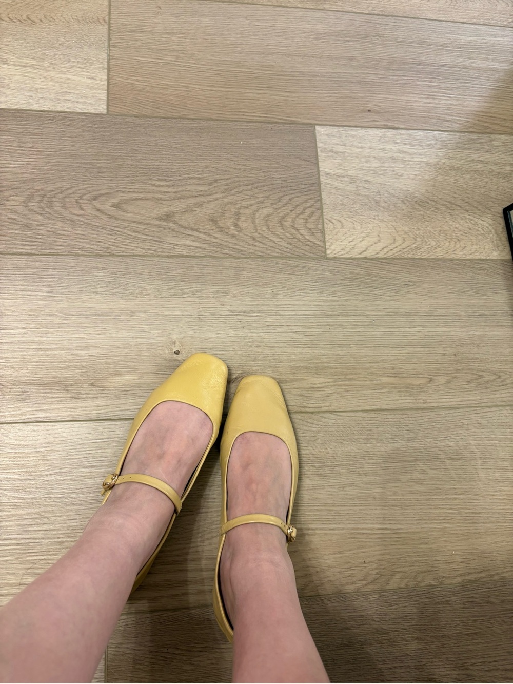 Zara Women’s sz 36 light tan/Yellow Mary Jane Flats buckle flat heel